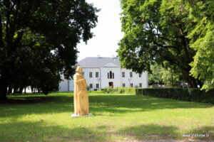 Wiśniowa. Park oraz Pałac Kołłątajów w Wiśniowej / Fot. staszow.pl