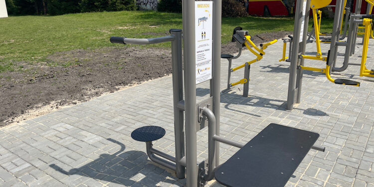 07.08.2025. Kielce. Siłownia na KSM na terenie SP 28 / Fot. Wiktor Taszłow - Radio Kielce