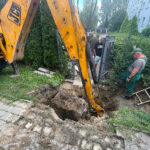 17.08.2025. Kielce. Osiedle Czarnów. Awaria wodociągu / Fot. Wiktor Taszłow - Radio Kielce