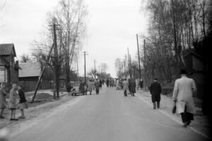 Kielce. Ulica Krakowska. Lata 1965-1970. Widok od strony mostu im. kpt. Kazimierza Jana Piątka ps. „Herwin” / źródło: fotopolska.eu