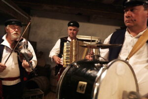 31.07.2025. Tokarnia. Rozpoczęcie zdjęć do filmu o Janku Muzykancie / Fot. Jarosław Kubalski - Radio Kielce