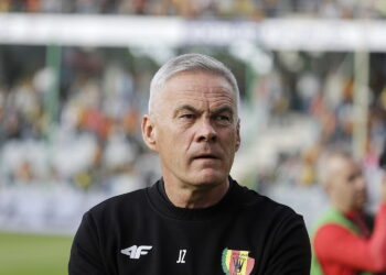 23.08.2025 Kielce. Mecz Korona Kielce - Motor Lublin. Trener Korony Jacek Zieliński / Fot. Jarosław Kubalski - Radio Kielce