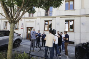 Województwo straciło miliony złotych. Przedstawiciele PiS obwiniają byłego wicemarszałka - Radio Kielce