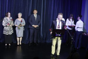 Pracownicy i aktorzy Teatru „Kubuś” odznaczeni [LISTA] - Radio Kielce