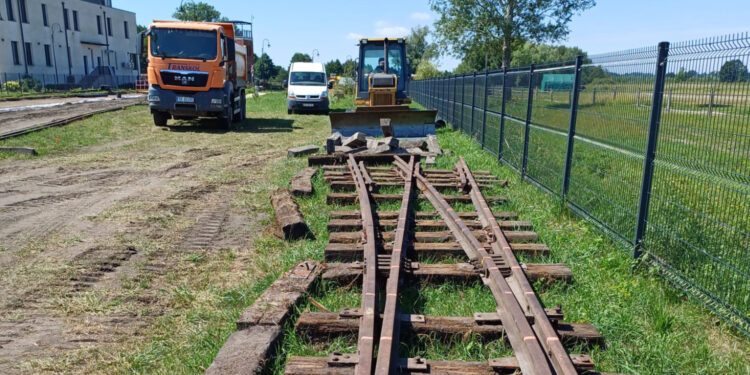 6.08.2025 Umianowice. Rozpoczęły się prace remontowe na drugim odcinku kolejki wąskotorowej. / Fot. ZŚiNPK