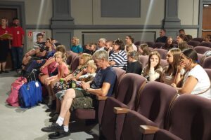21.08.2025. Sandomierz. Akcja „Tornister pełen uśmiechów” / Fot. Grażyna Szlęzak - Radio Kielce