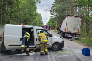 Uwaga kierowcy. Zderzenie dwóch samochodów