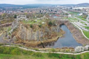Kielce. Pakosz. 17 kwietnia 2023 r. Rezerwat i amfiteatr Kadzielnia / Fot. Jarosław Kubalski - Radio Kielce