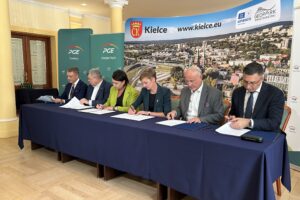21.08.2025. Kielce. Konferencja prasowa i podpisanie umowy intencyjnej pomiędzy miastem Kielce, PGE / Fot. Marcin Marszałek - Radio Kielce