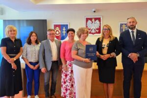 Ostrowiec Świętokrzyski. Dotacje dla organizacji pozarządowych / Fot. Facebook / powiat ostrowiecki