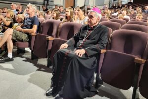 21.08.2025. Sandomierz. Akcja „Tornister pełen uśmiechów” / Fot. Grażyna Szlęzak - Radio Kielce