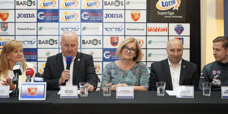 Tenisiści stołowi Orlicza Suchedniów są chlubą i dumą regionu