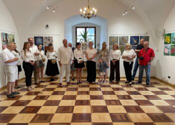 07.09.2025. Sandomierz. Urząd miejski. Sala ekspozycyjna. Wystawa „4” / Fot. Grażyna Szlęzak - Radio Kielce