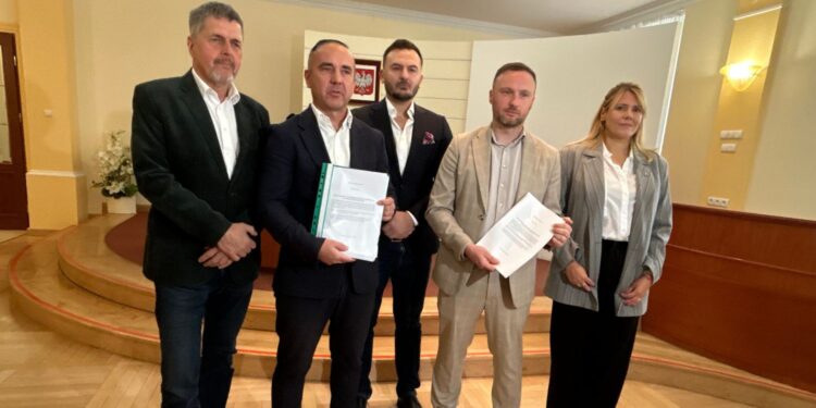 17.09.2025. Kielce. Konferencja komisji rewizyjnej na temat raportu cząstkowego w sprawie delegacji władz miasta / Fot. Marcin Marszałek - Radio Kielce