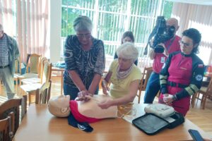 18.09.2025. Kielce. Świętokrzyski Urząd Wojewódzki. Akcja „Razem dla seniorów”. Szkolenie z pierwszej pomocy przedmedycznej / Fot. ZUS