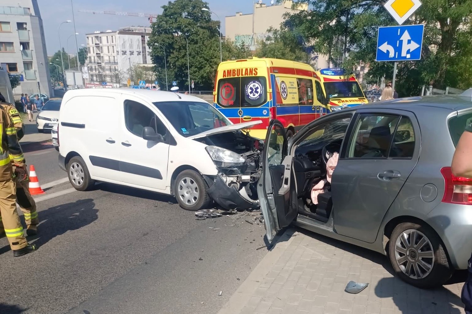 Pijany doprowadził do wypadku. Trzy osoby ranne