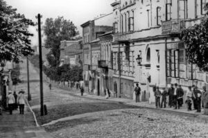 Kielce. Ulica Sienkiewicza. 1885 r. / źródło: facebook.com/KielceNaPrzestrzeniLat