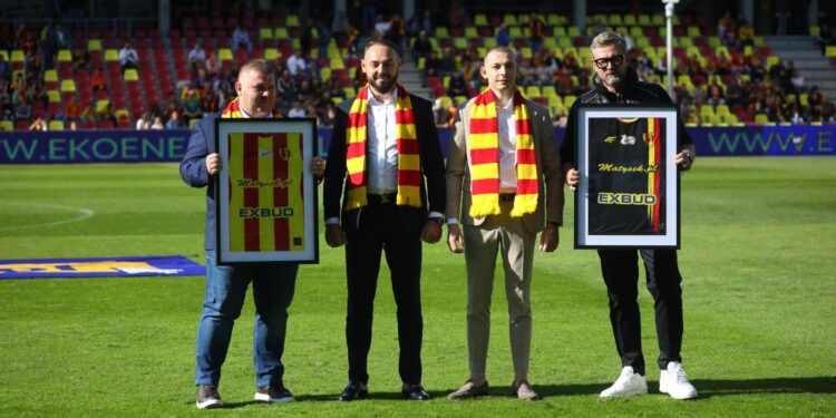 Firma Imperium Truck Matysek nowym Sponsorem Korony Kielce / Fot. Wiktor Taszłow - Radio Kielce