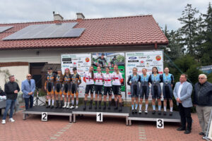 28.09.2025. Godziesze Wielskie. Memoriał Bogdana Jamroszczyka, Piotra Szymańskiego i Józefa Jankowskiego / źródło: Świętokrzyska Fundacja Sportu Daleszyce – Społem Kielce