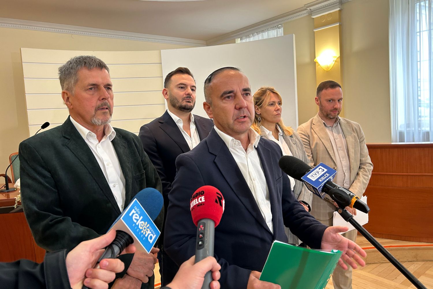 17.09.2025. Kielce. Konferencja komisji rewizyjnej na temat raportu cząstkowego w sprawie delegacji władz miasta / Fot. Marcin Marszałek - Radio Kielce