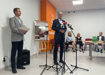 04.09.2025. Sandomierz. Miejska Biblioteka Publiczna. Konferencja nt. II Międzypokoleniowego Festiwalu Literackiego Generacja Słowa / Fot. Grażyna Szlęzak - Radio Kielce