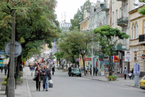Kielce. Ulica Sienkiewicza. Wrzesień 2002 r. / źródło: fotopolska.eu