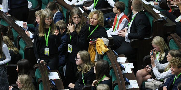 XXXI sesja Sejmu Dzieci i Młodzieży: młodzi chcą wiedzieć, jak załatwiać sprawy w urzędzie