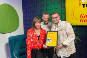 Audycja „Dzień Dobry, to Ja! Rozmowy inne niż wszystkie w Radiu Kielce”. Muzyk Kuba Kowalski / Fot. Wiktor Taszłow - Radio Kielce