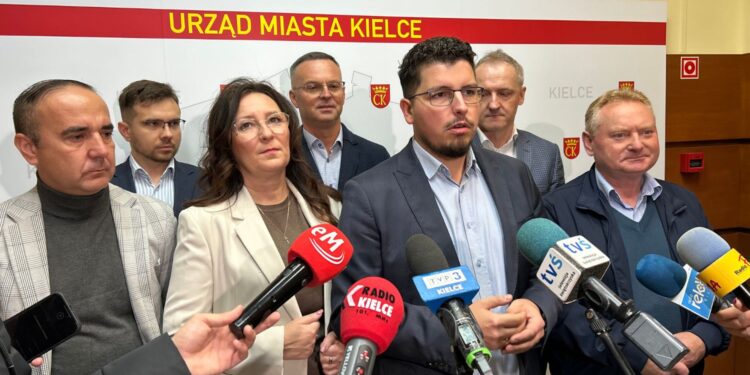 30.09.2025. Kielce. Konferencja PiS / Fot. Marcin Marszałek - Radio Kielce