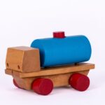 Samochód, Spółdzielnia Pracy Przemysłu Zabawkarskiego „Gromada”, l.70/80. XX w. / Fot. Muzeum Zabawek i Zabawy