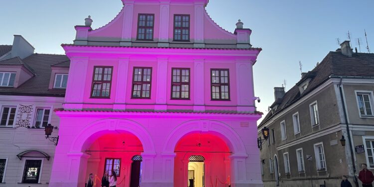 26.09.2025. Sandomierz. Uroczyste otwarcie kamienicy Oleśnickich / Fot. Grażyna Szlęzak - Radio Kielce