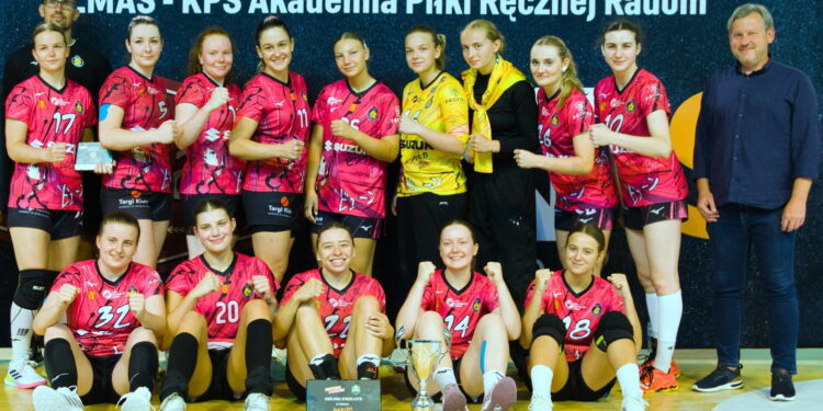 Koroneczki drugie w Radomiu. W finale przegrały z gospodyniami