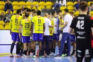 27.09.2025 Kielce. Mecz Industria Kielce - Piotrkowianin Piotrków Trybunalski / Fot. Wiktor Taszłow - Radio Kielce