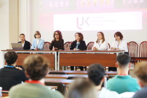 29.09.2025. Kielce. Powitanie studentów z krajów Europy, Azji i Ameryki Północnej na Uniwersytecie Jana Kochanowskiego / Fot. Wiktor Taszłow - Radio Kielce