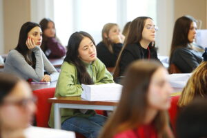 29.09.2025. Kielce. Powitanie studentów z krajów Europy, Azji i Ameryki Północnej na Uniwersytecie Jana Kochanowskiego / Fot. Wiktor Taszłow - Radio Kielce
