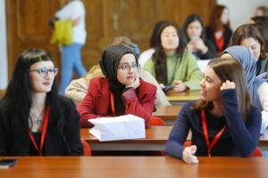 29.09.2025. Kielce. Powitanie studentów z krajów Europy, Azji i Ameryki Północnej na Uniwersytecie Jana Kochanowskiego / Fot. Wiktor Taszłow - Radio Kielce