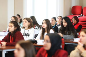 29.09.2025. Kielce. Powitanie studentów z krajów Europy, Azji i Ameryki Północnej na Uniwersytecie Jana Kochanowskiego / Fot. Wiktor Taszłow - Radio Kielce
