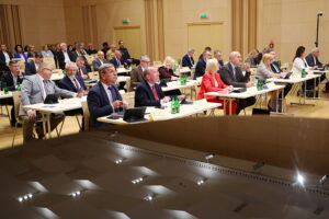 Jednomyślni, ale podzieleni. Gorąco na sesji
