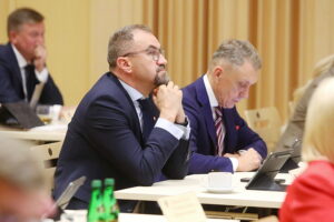 29.09.2025. Kielce. Sesja Sejmiku Województwa Świętokrzyskiego / Fot. Wiktor Taszłow - Radio Kielce