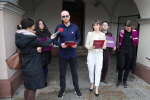 30.09.2025. Kielce. Konferencja partii Razem / Fot. Wiktor Taszłow - Radio Kielce