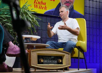 Audycja „Dzień Dobry, to Ja! Rozmowy inne niż wszystkie w Radiu Kielce”. Podróżnik Kuba Witek / Fot. Wiktor Taszłow - Radio Kielce