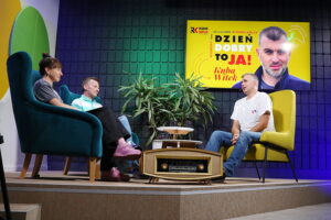 Audycja „Dzień Dobry, to Ja! Rozmowy inne niż wszystkie w Radiu Kielce”. Podróżnik Kuba Witek / Fot. Wiktor Taszłow - Radio Kielce