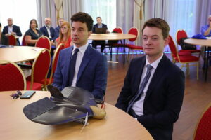 22.09.2025. Cedzyna. Hotel „Echo”. Wręczenie nagród w konkursie Student-Wynalazca / Fot. Wiktor Taszłow - Radio Kielce