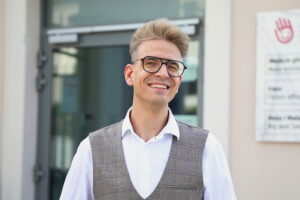04.09.2025. Kielce. Teatr Lalki i Aktora „Kubuś”. Na zdjęciu: Mateusz Wyżliński, nowy aktor teatru / Fot. Wiktor Taszłow - Radio Kielce