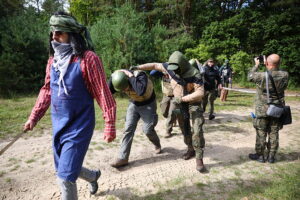 24.09.2025. Kielce. Kurs dla dziennikarzy – kandydatów na korespondentów akredytowanych przy Polskich Kontyngentach Wojskowych / Fot. Wiktor Taszłow - Radio Kielce