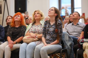 06.09.2025. Kielce. Narodowe Czytanie w Teatrze im. Stefana Żeromskiego / Fot. Wiktor Taszłow - Radio Kielce