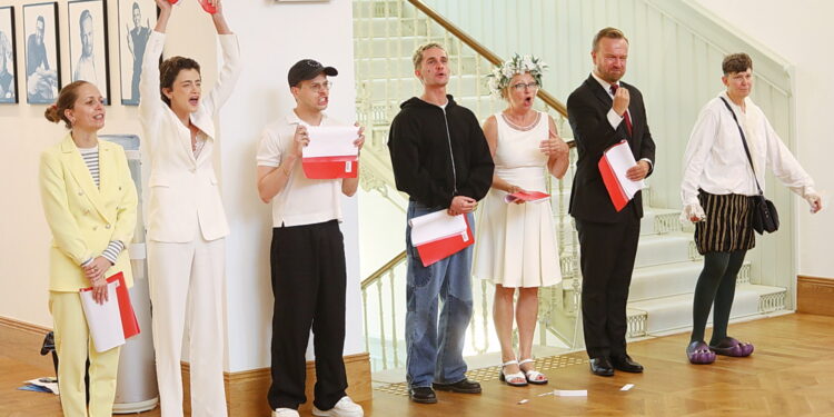 06.09.2025. Kielce. Narodowe Czytanie w Teatrze im. Stefana Żeromskiego / Fot. Wiktor Taszłow - Radio Kielce