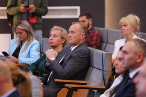 25.09.2025. Kielce. Podpisanie umów na pozyskanie sprzętu dla samorządów na wypadek sytuacji kryzysowych / Fot. Wiktor Taszłow - Radio Kielce
