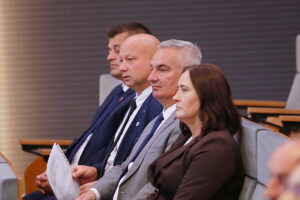 25.09.2025. Kielce. Podpisanie umów na pozyskanie sprzętu dla samorządów na wypadek sytuacji kryzysowych / Fot. Wiktor Taszłow - Radio Kielce