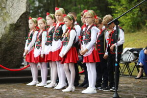 07.09.2025. Polichno. Oddanie hołdu bohaterom II wojny światowej / Fot. Wiktor Taszłow - Radio Kielce